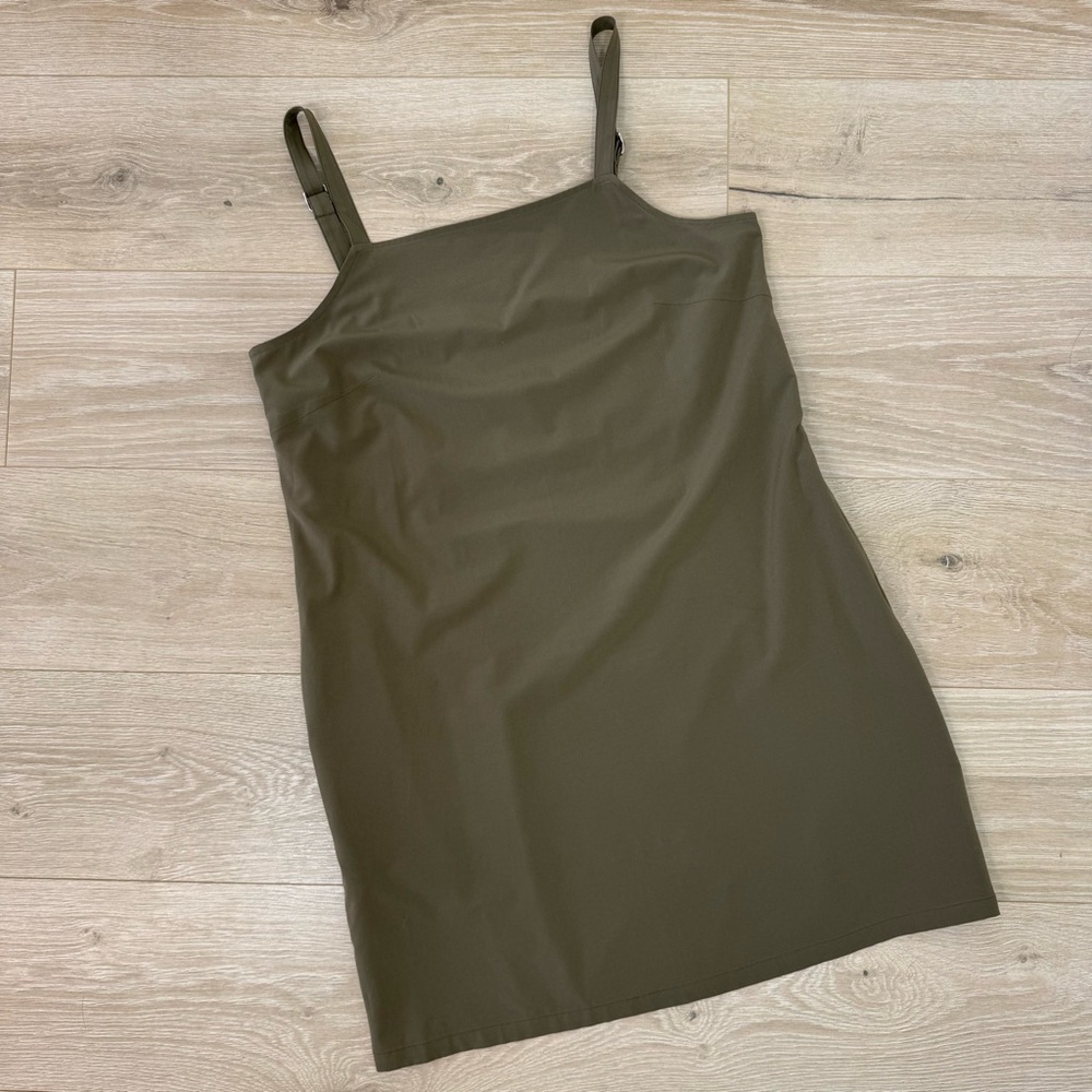 Wayre Olive Sevilla Sleeveless Shift Dress
